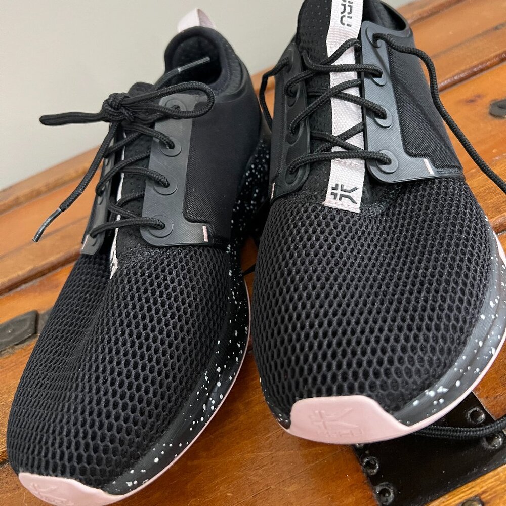 KURU ATOM Womens Size 10 M Orthopedic Relief Walking Shoes Sneakers Black Pink